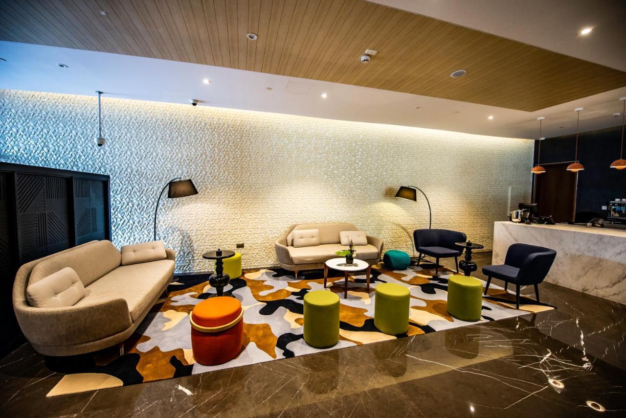 La Vie Gardens Hotel Apartments Dubai Exterior photo